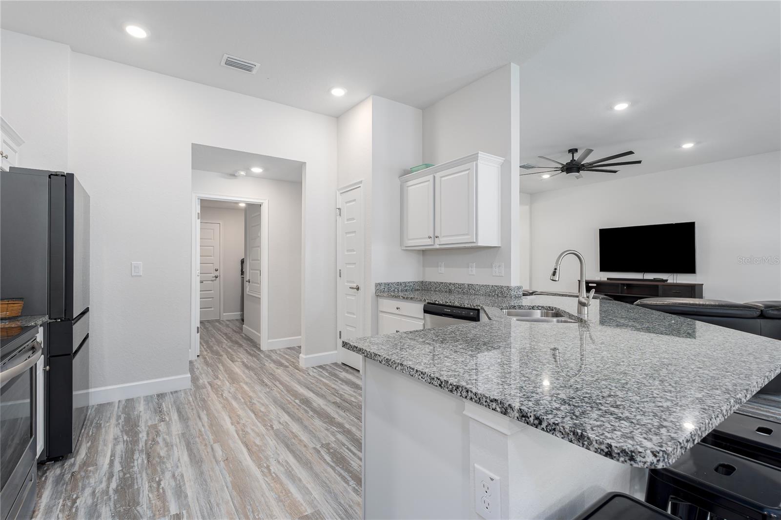 Image 12 of 36 For 9315 45th Court E