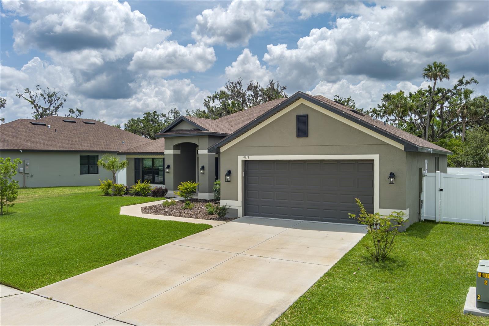 Image 26 of 36 For 9315 45th Court E