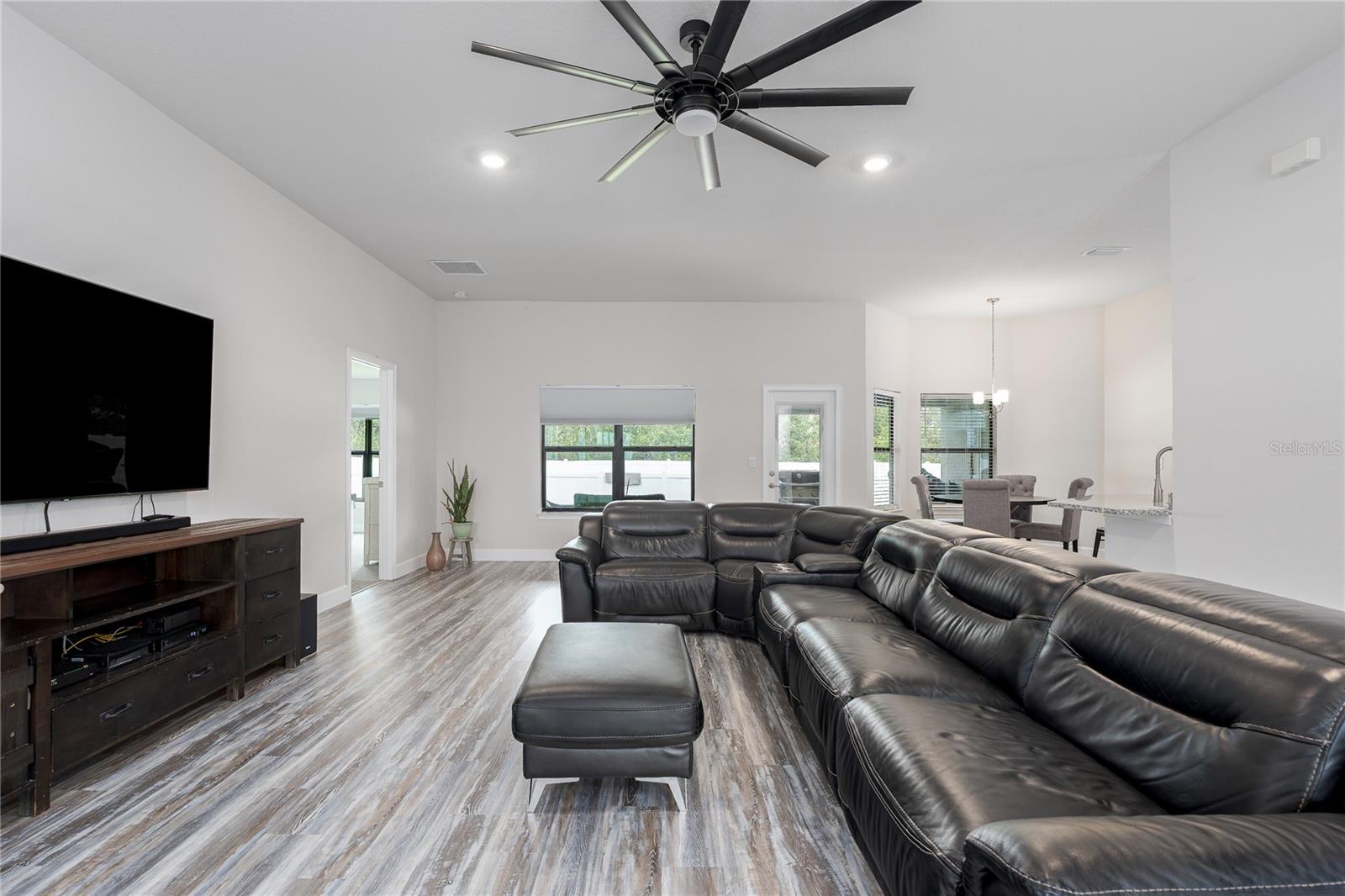 Image 3 of 36 For 9315 45th Court E