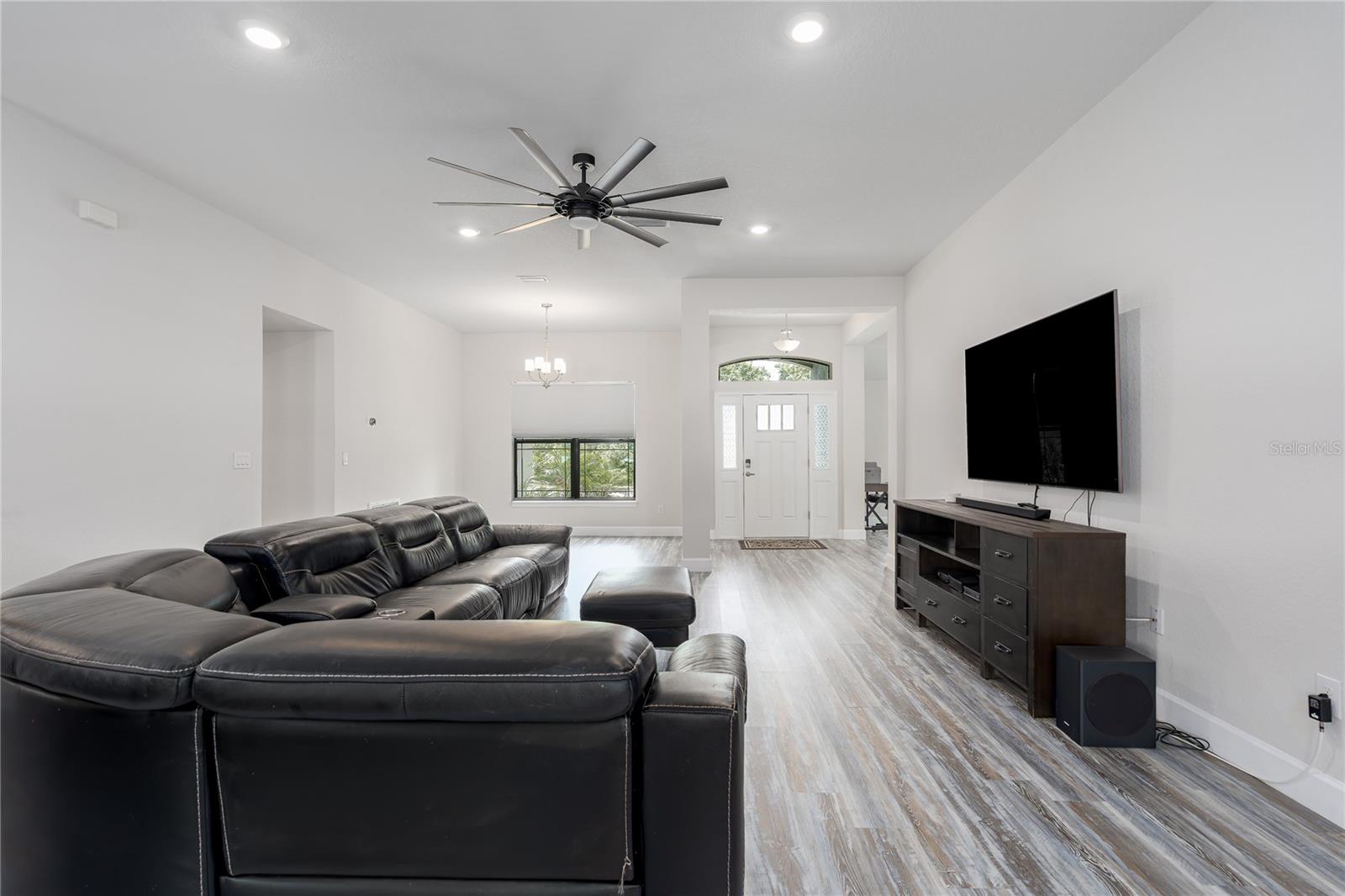 Image 8 of 36 For 9315 45th Court E