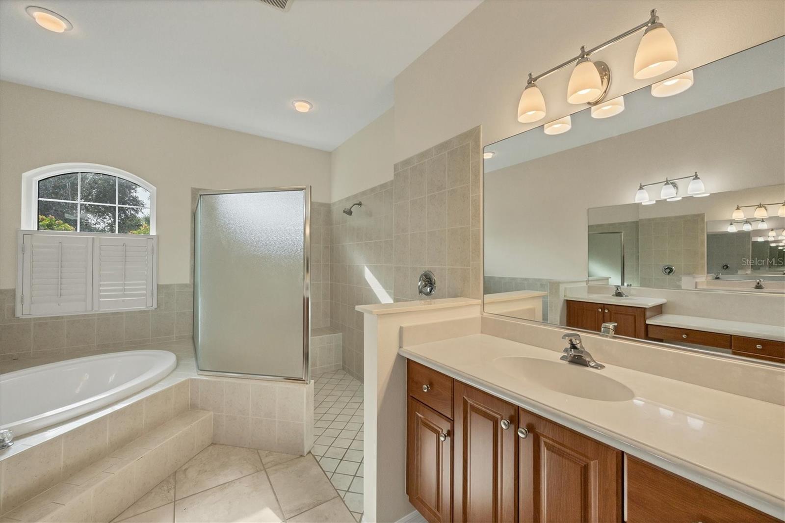 Image 24 of 40 For 327 Park Trace Boulevard