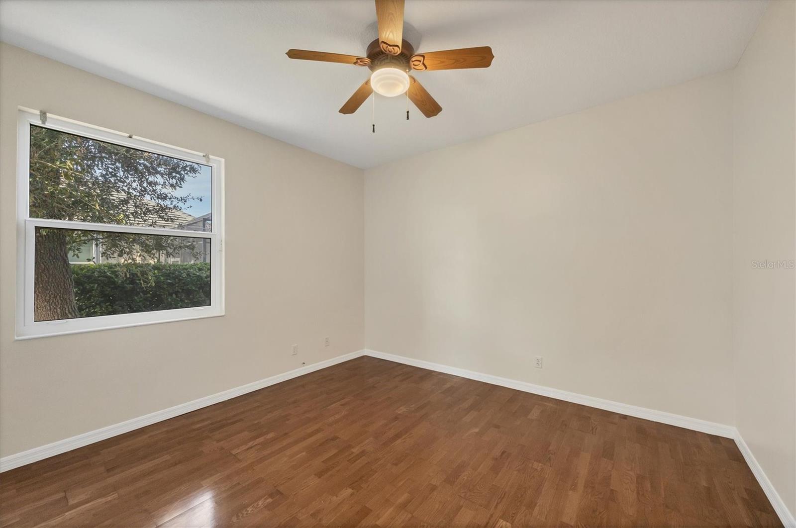 Image 29 of 40 For 327 Park Trace Boulevard