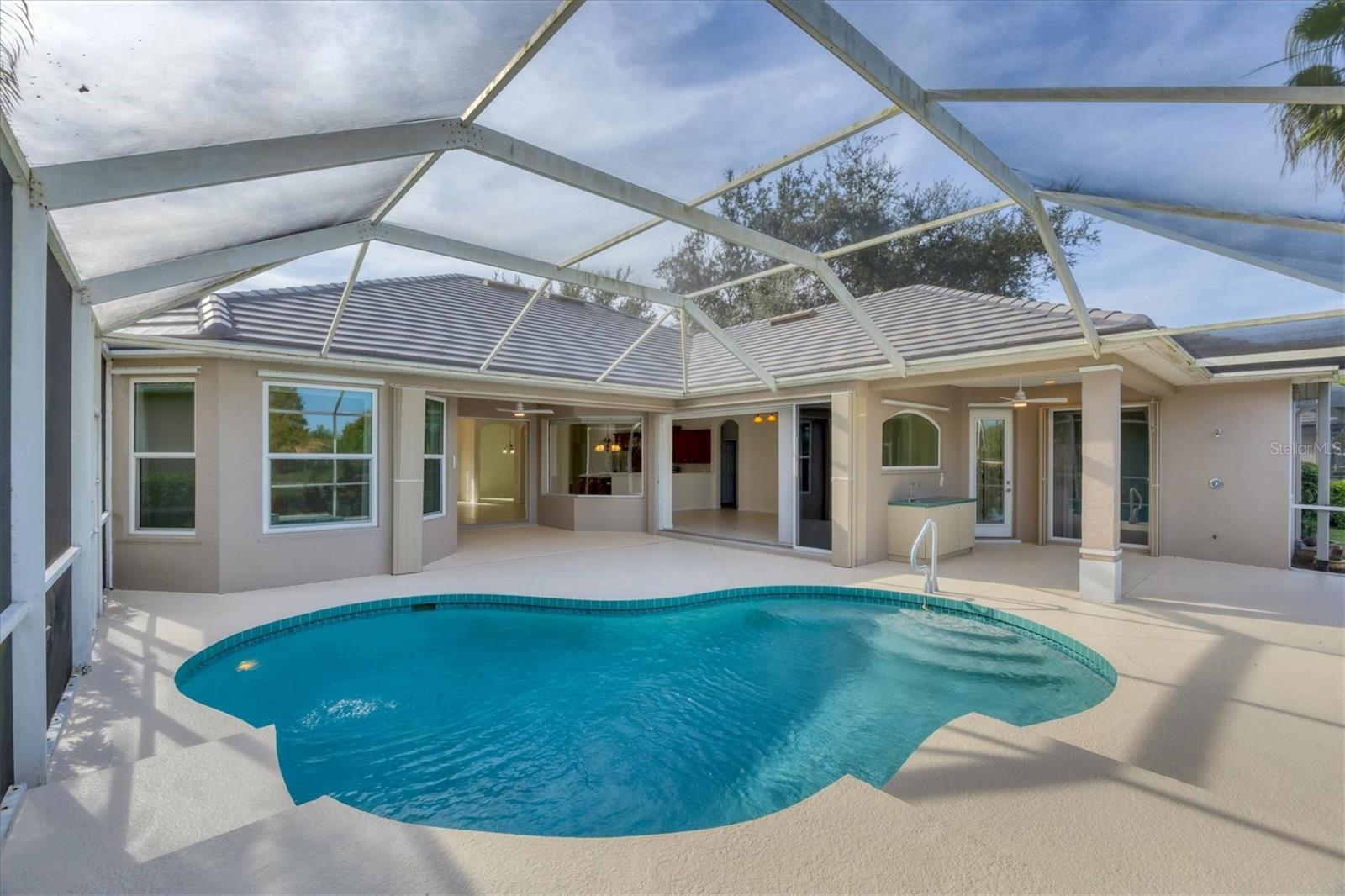 Image 35 of 40 For 327 Park Trace Boulevard