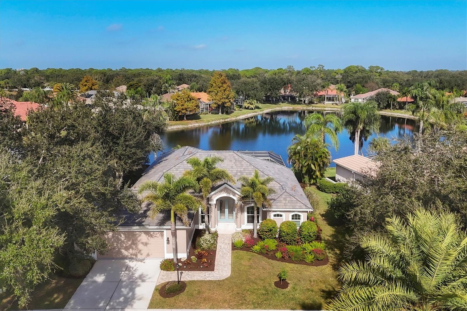 Image 6 of 40 For 327 Park Trace Boulevard