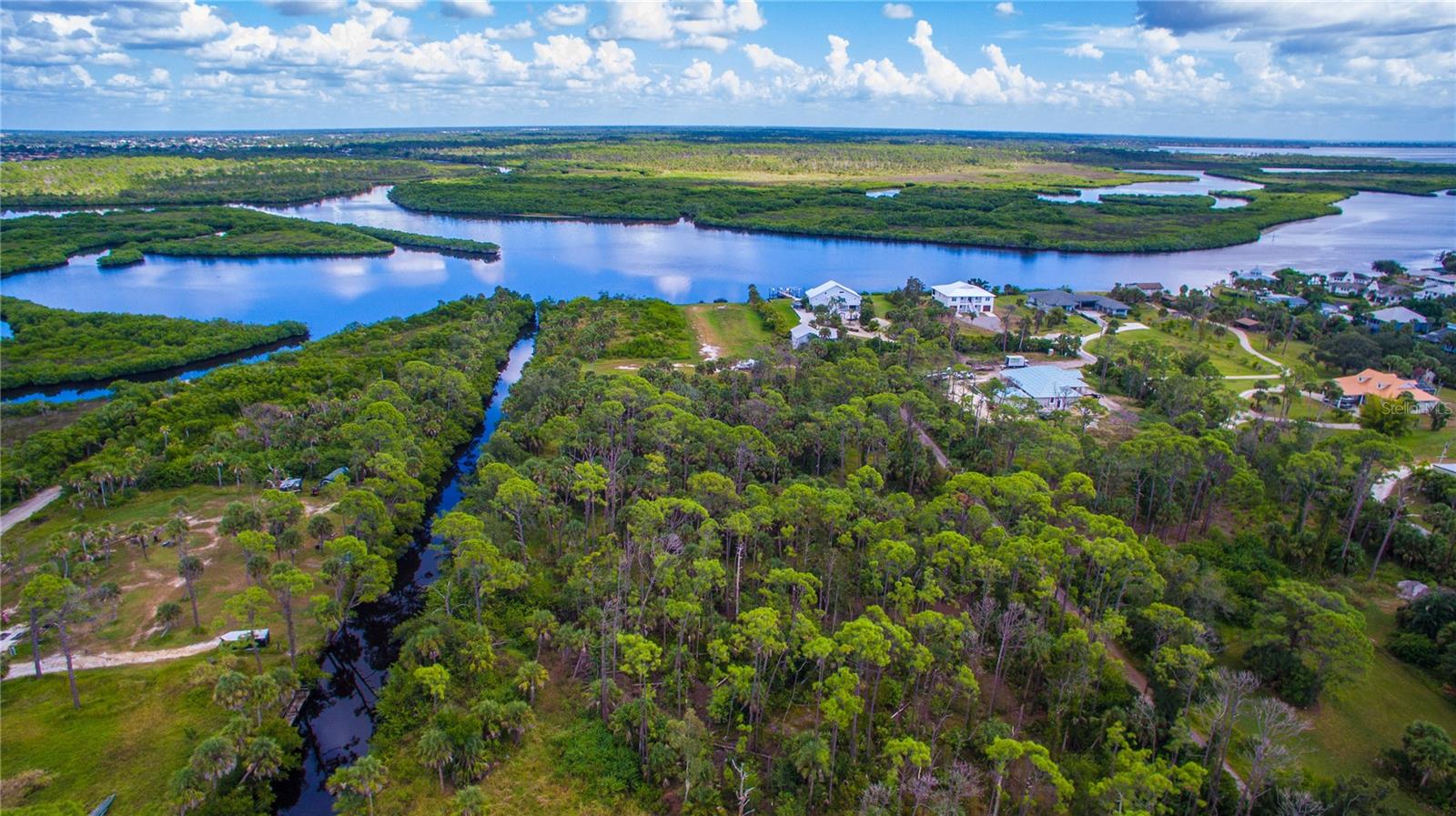 Image 15 of 18 For  Deer Court 