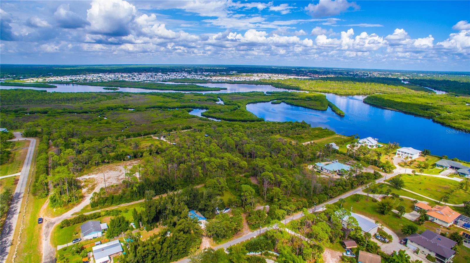 Image 17 of 18 For  Deer Court 