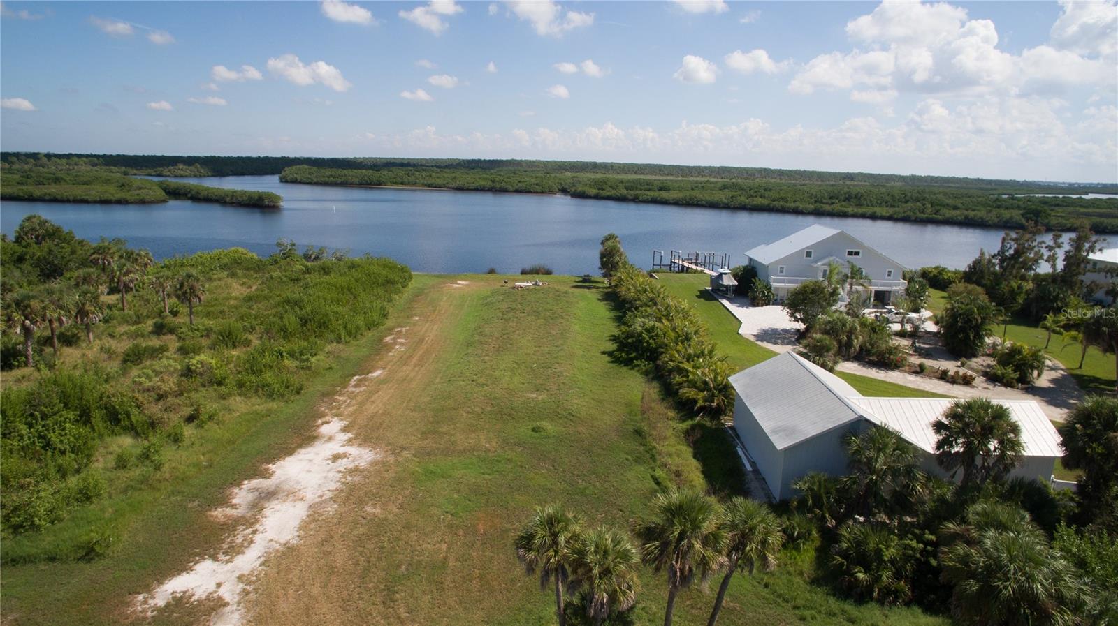 Image 7 of 18 For  Deer Court 