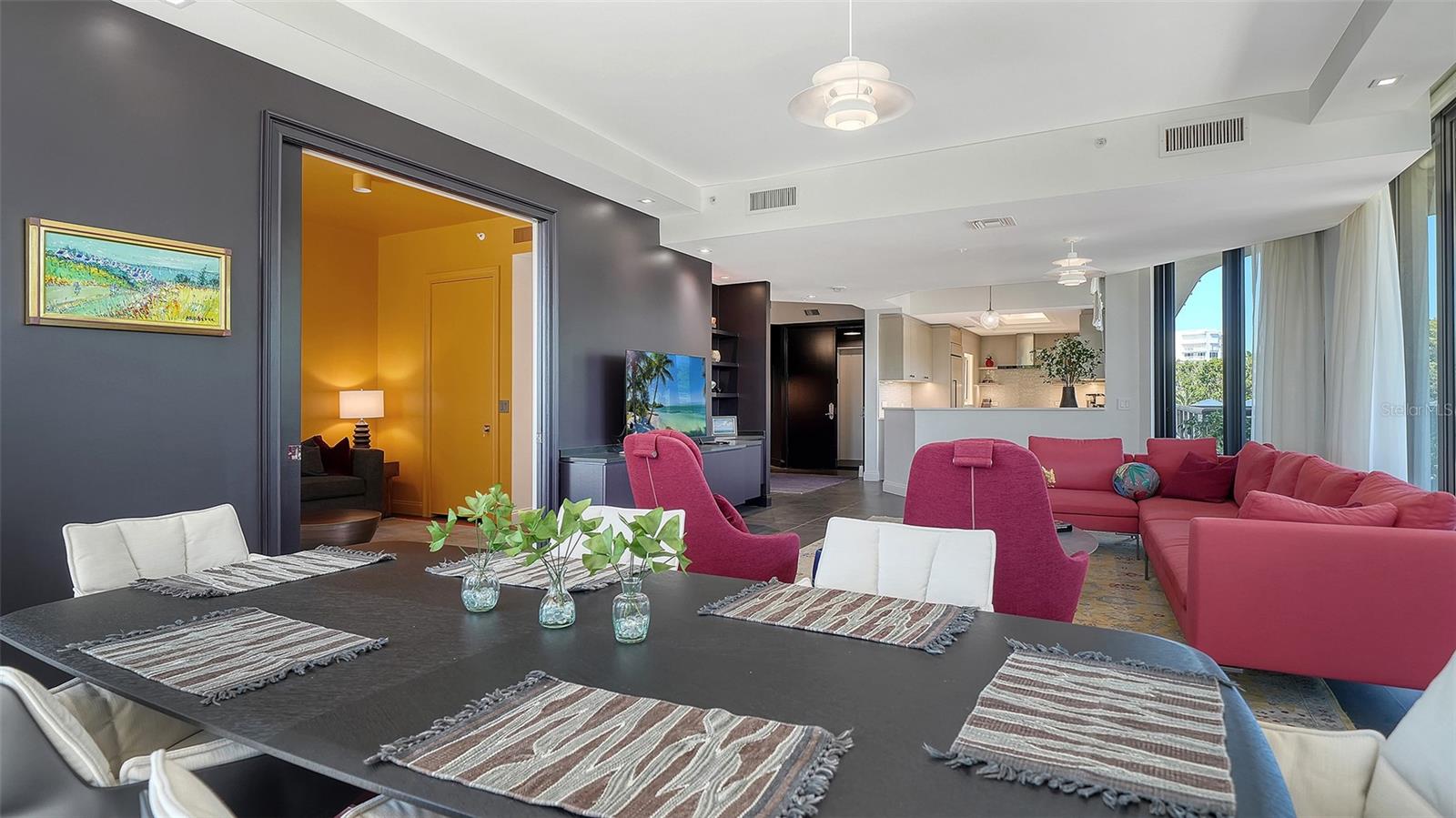 Image 11 of 61 For 415 L Ambiance Drive B202