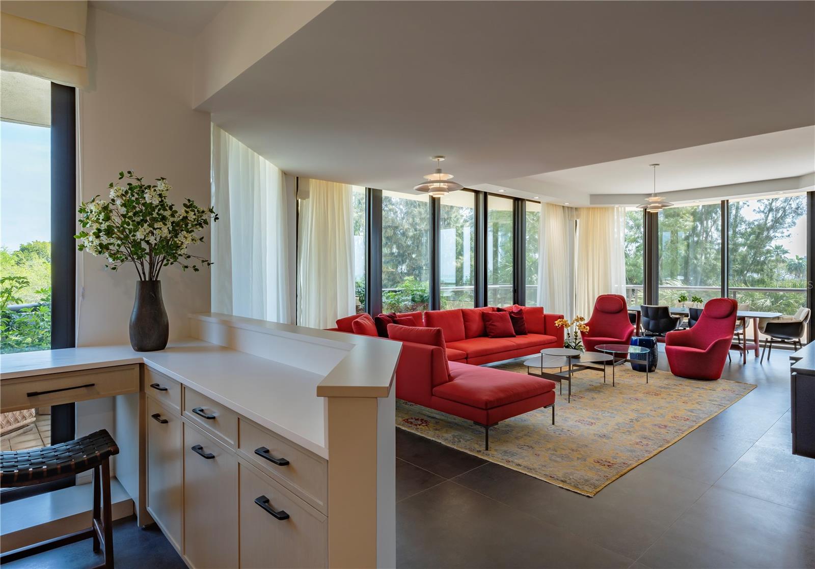 Image 15 of 61 For 415 L Ambiance Drive B202