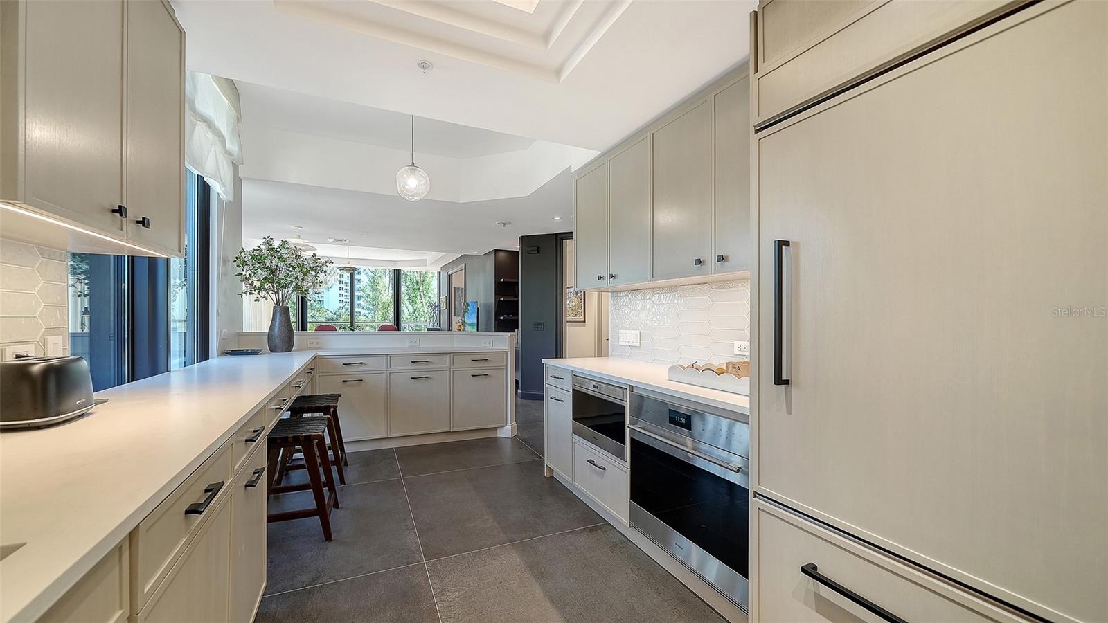 Image 17 of 61 For 415 L Ambiance Drive B202