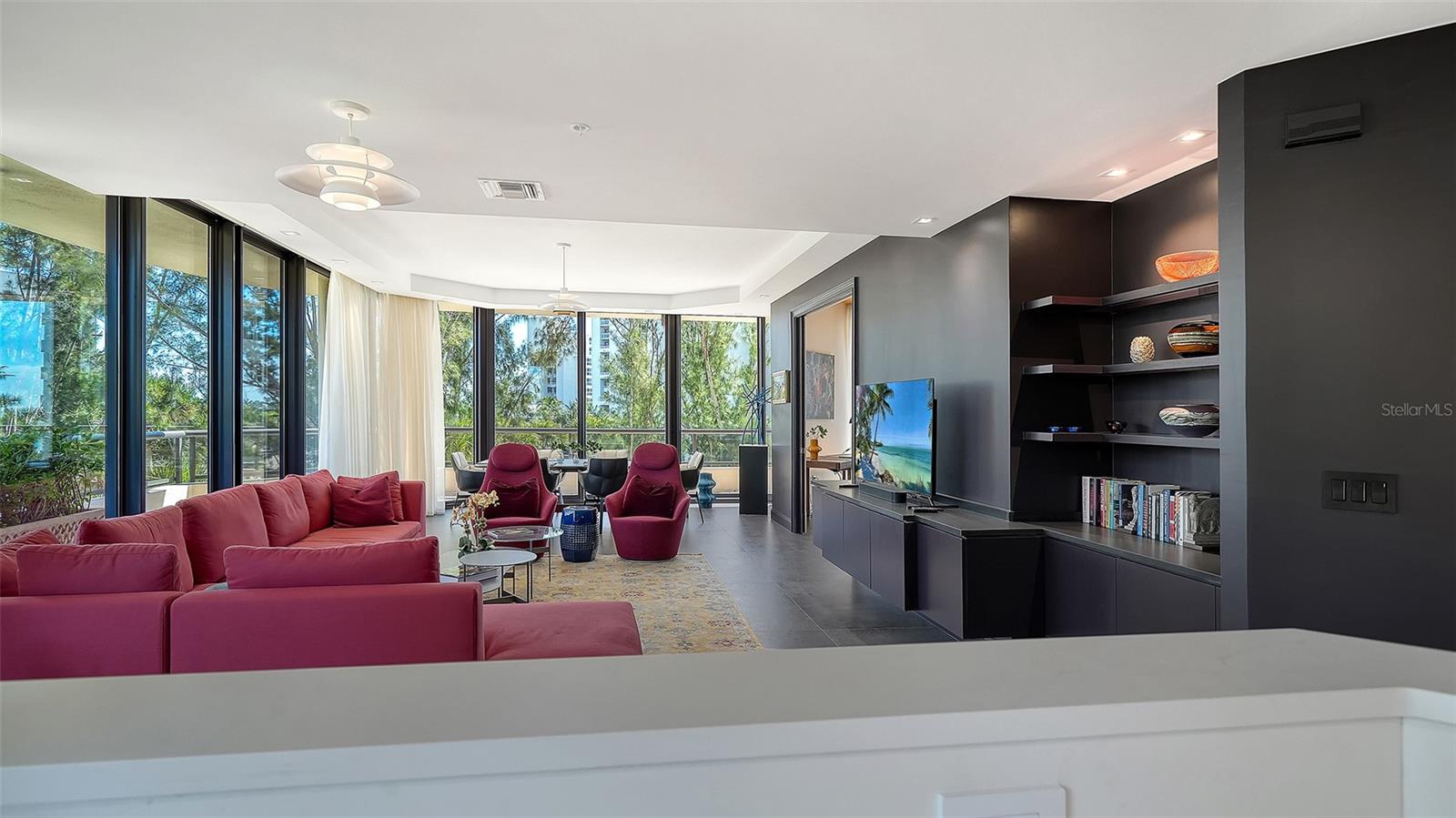 Image 8 of 61 For 415 L Ambiance Drive B202