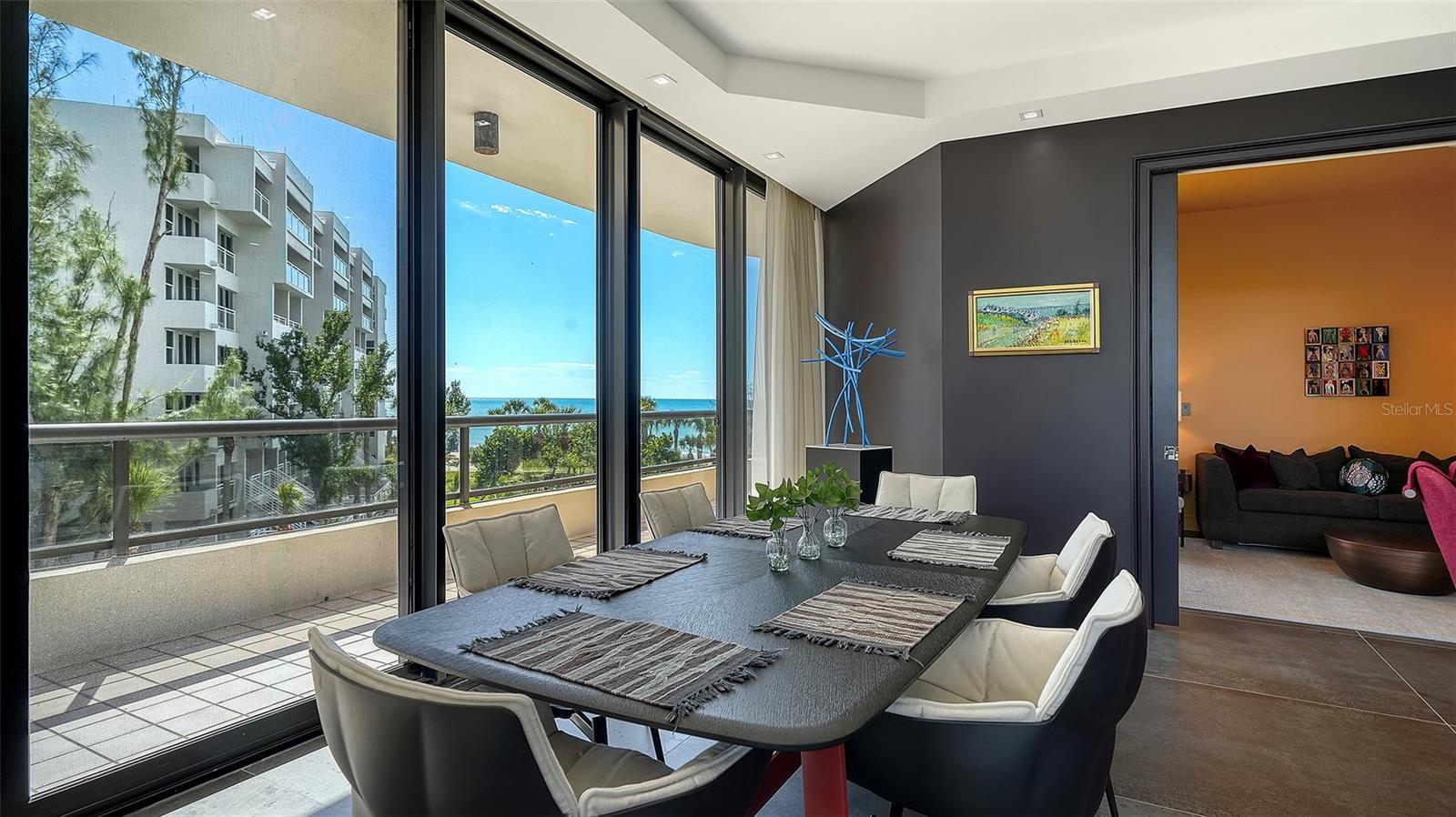 Image 9 of 61 For 415 L Ambiance Drive B202