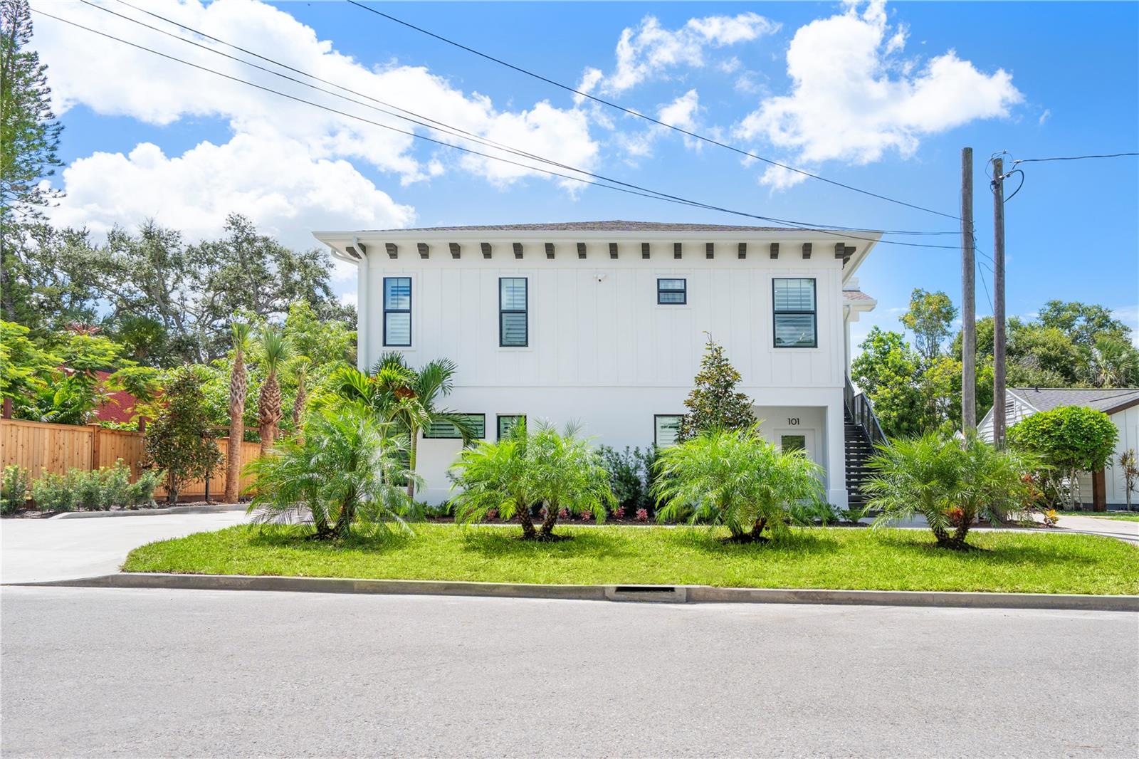 Image 3 of 29 For 1234 15th Street 201