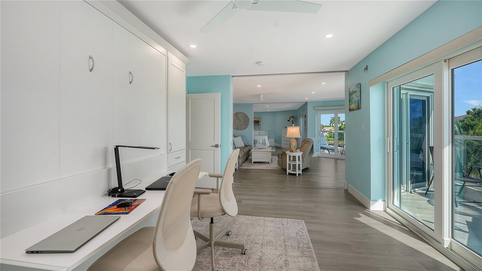 Image 23 of 40 For 1000 Longboat Club Road 402