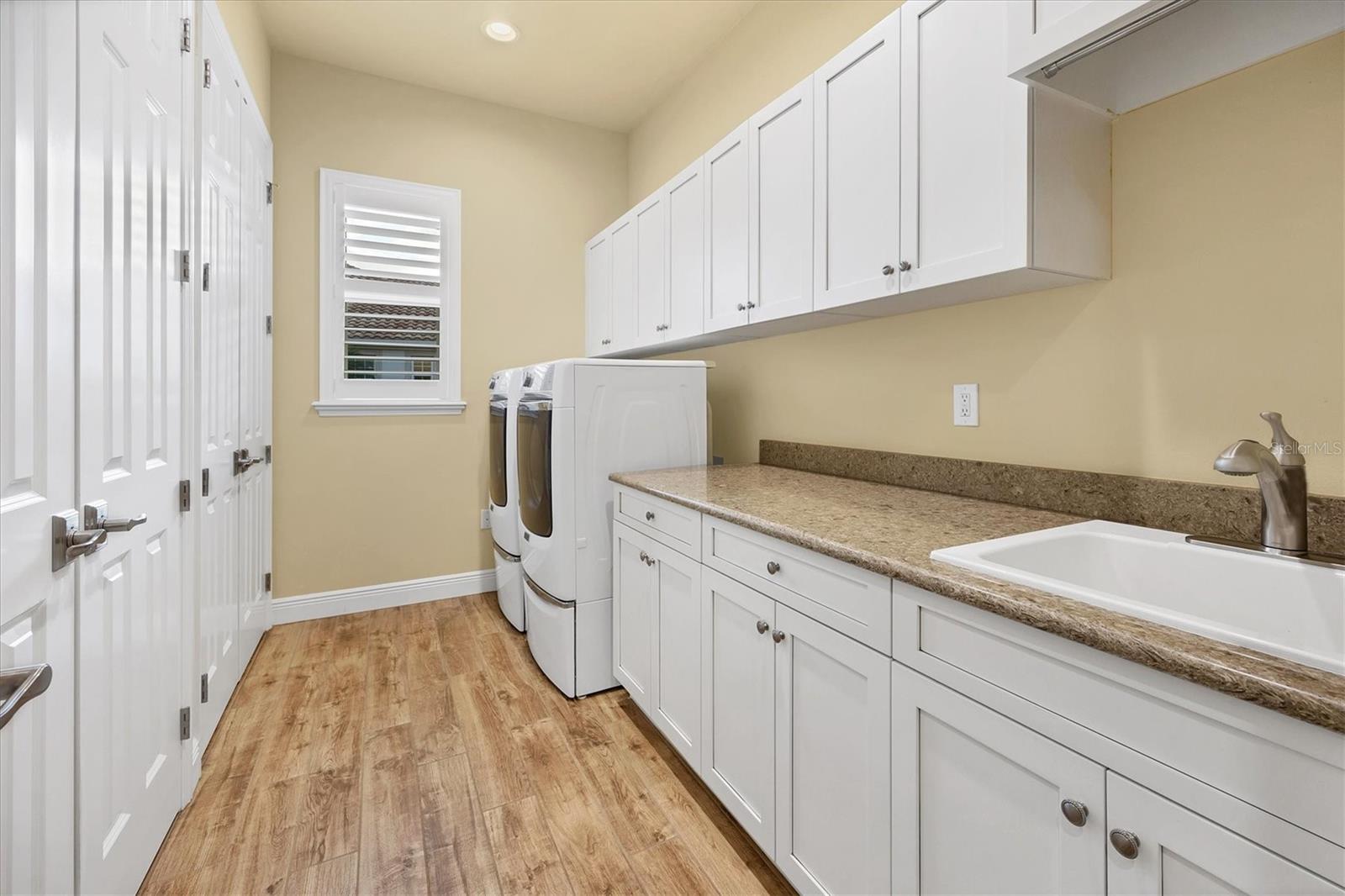 Listing photo id 19 for 19452 Beacon Park Place