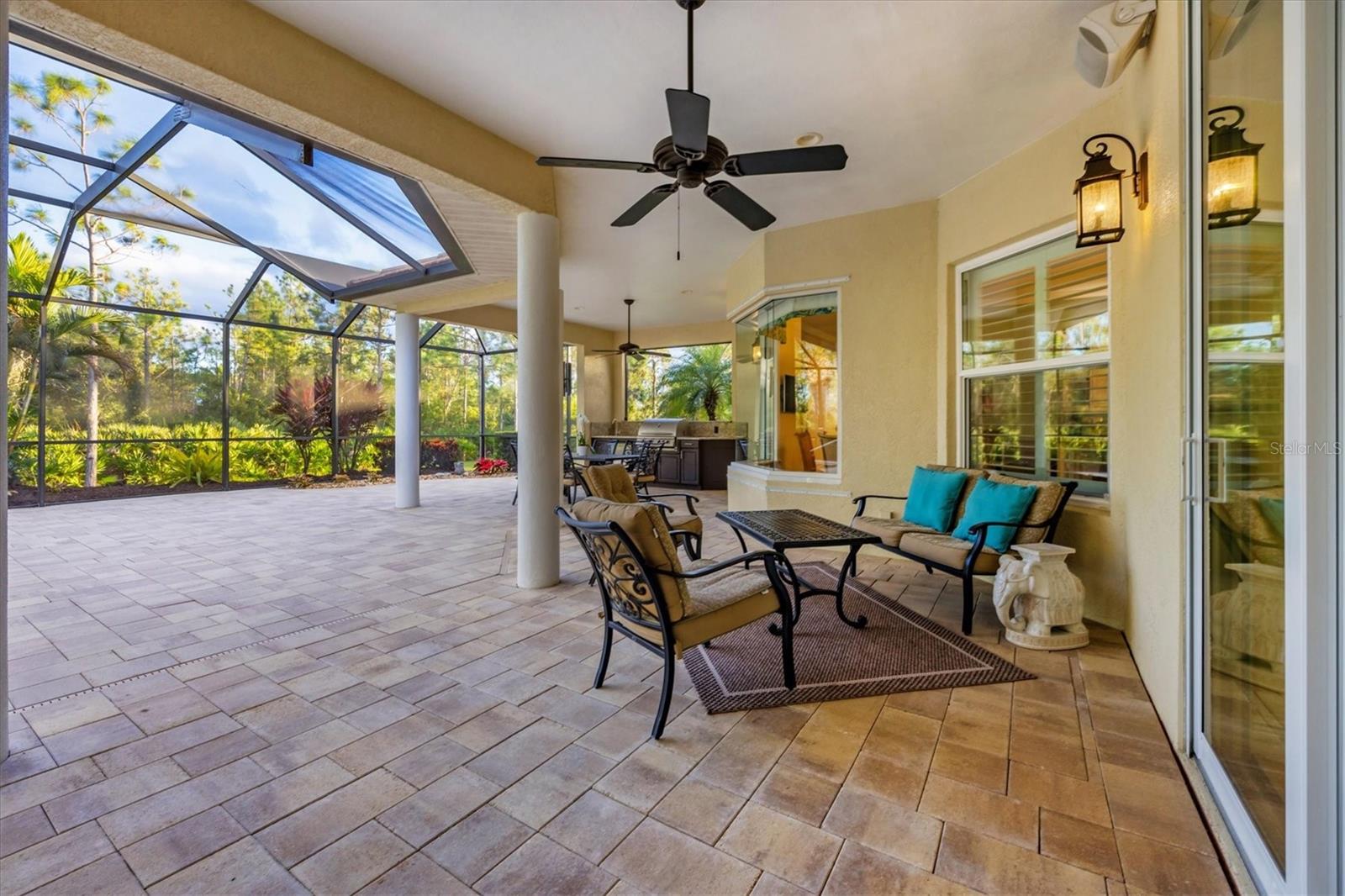 Listing photo id 22 for 19452 Beacon Park Place