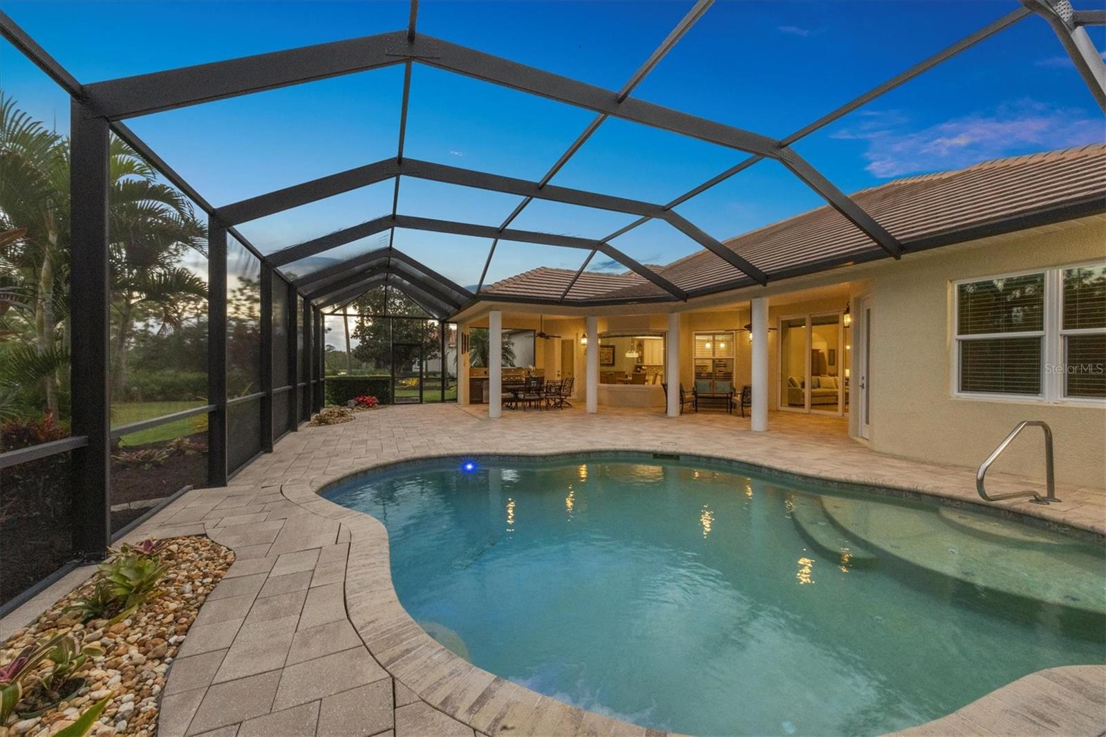 Listing photo id 29 for 19452 Beacon Park Place