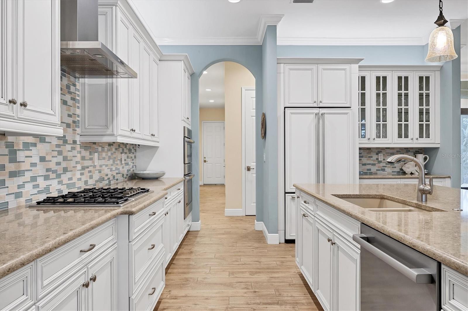 Listing photo id 4 for 19452 Beacon Park Place