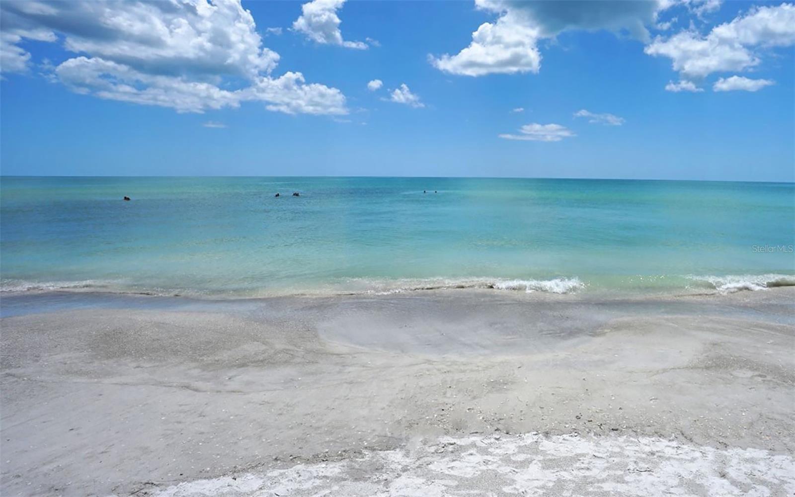 Image 23 of 60 For 415 L Ambiance Drive A801