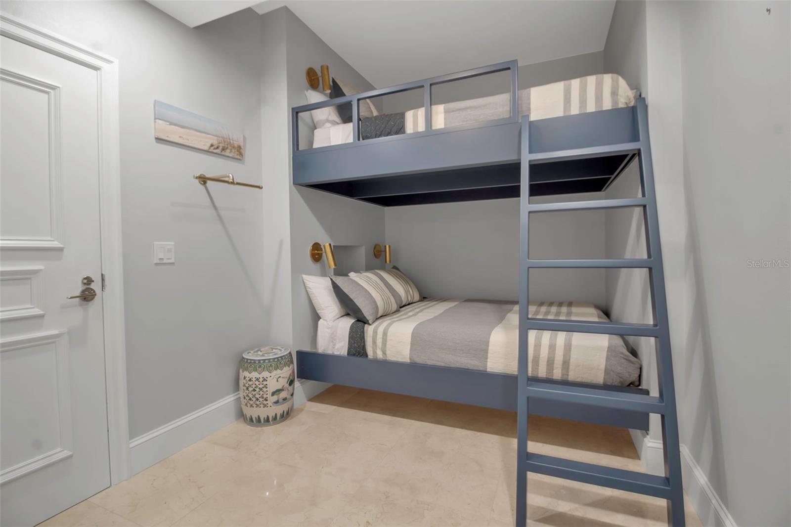 Image 30 of 60 For 415 L Ambiance Drive A801