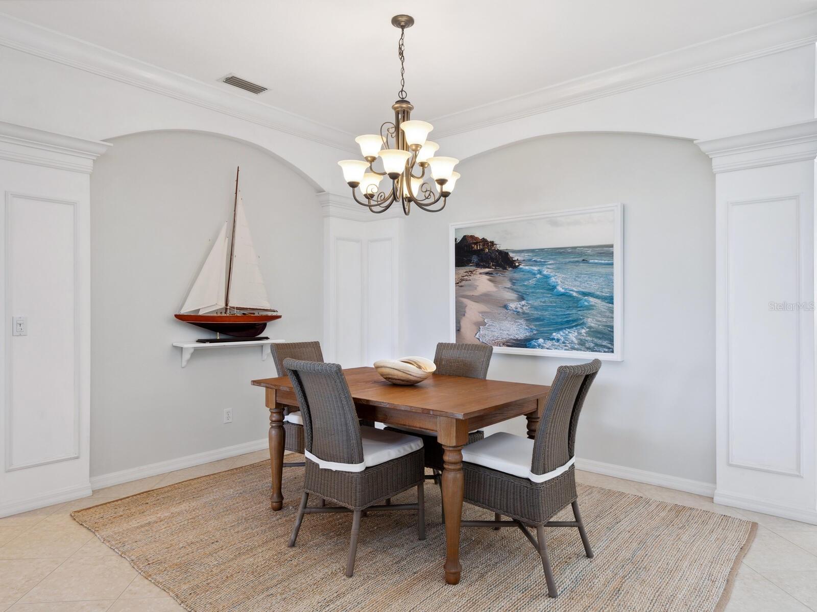 Image 6 of 40 For 1313 Thornapple Drive