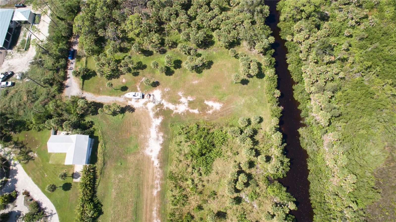 Image 7 of 17 For  Deer Court 