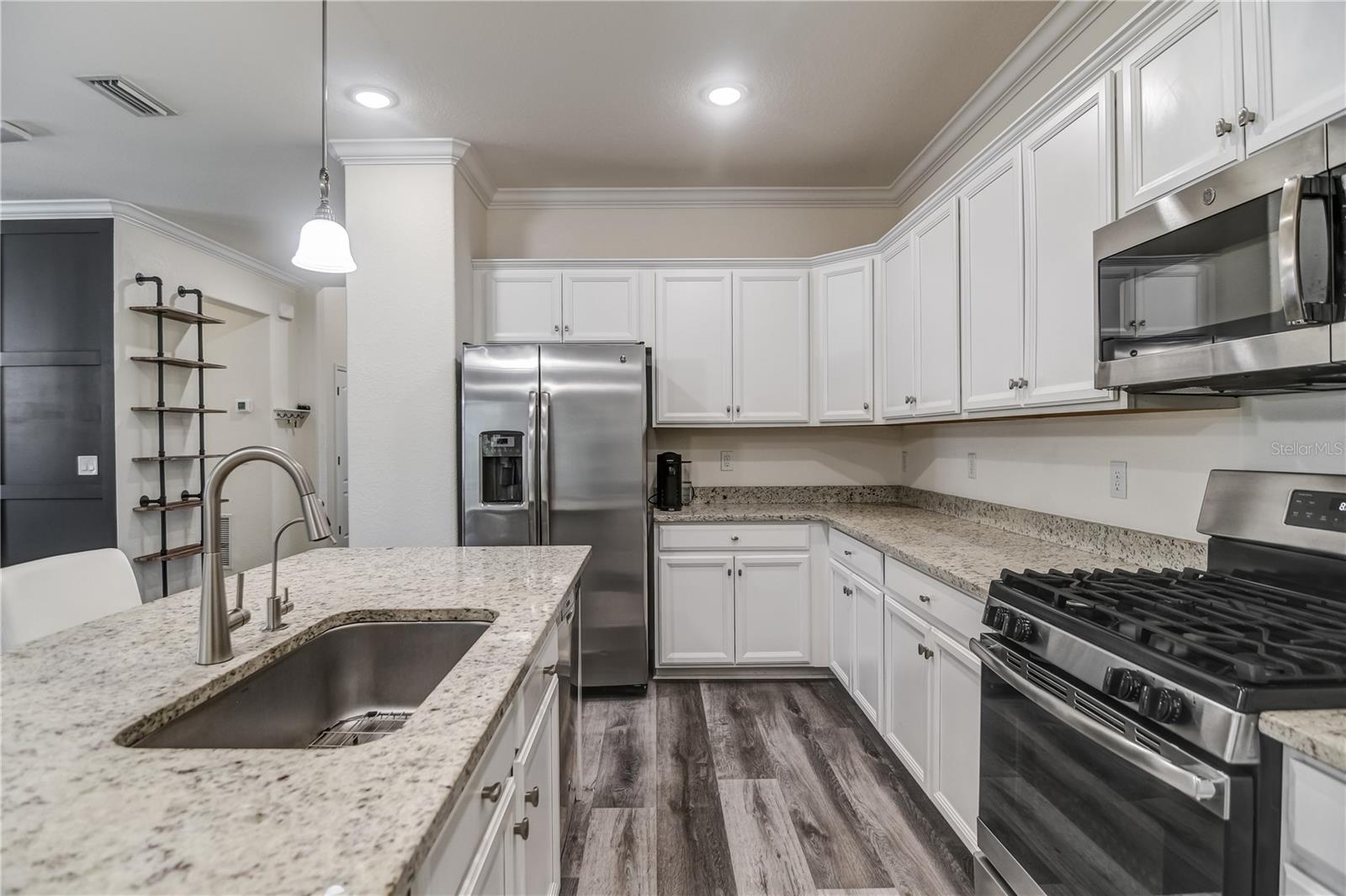 Image 15 of 95 For 10015 Marbella Drive