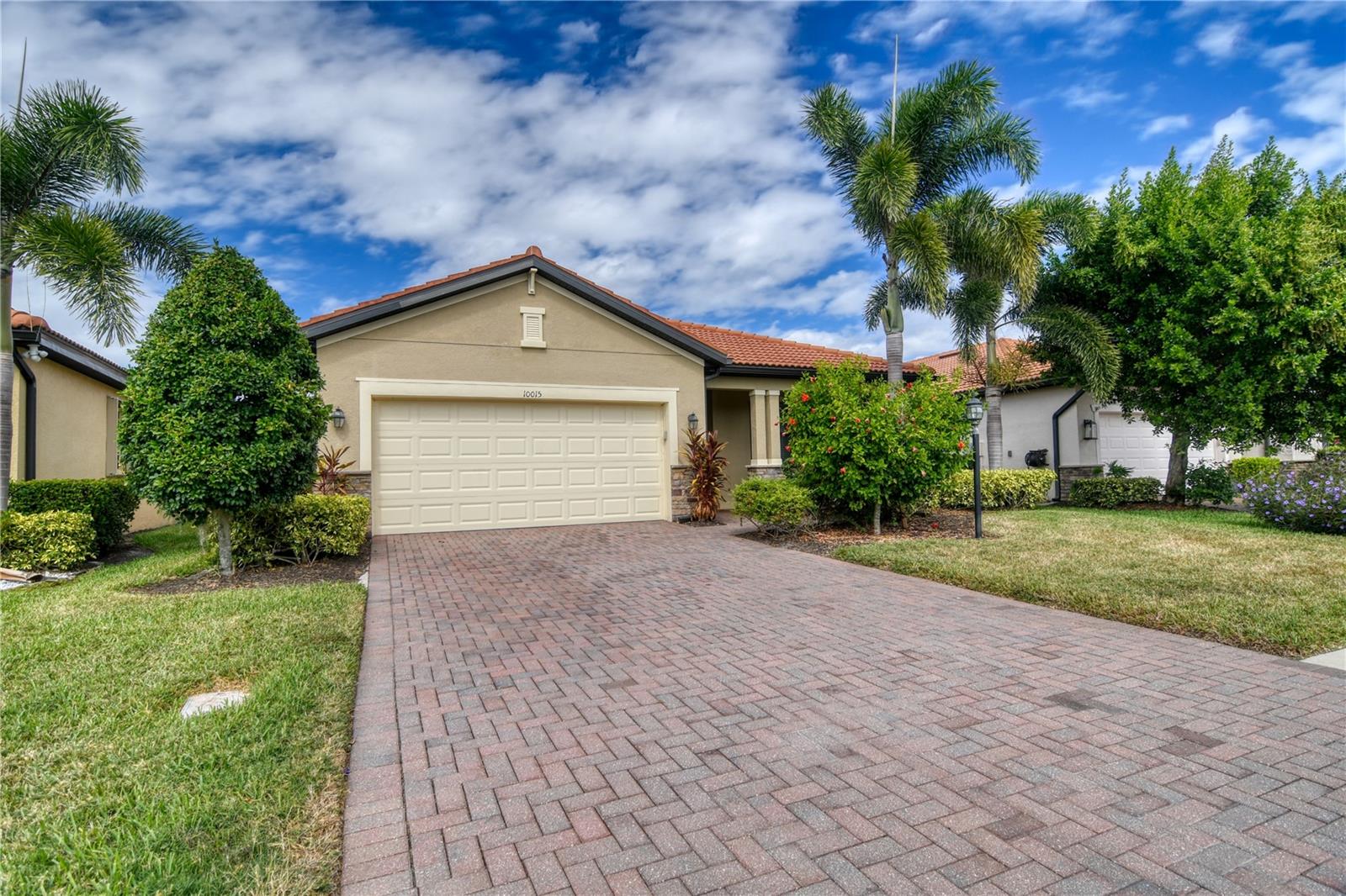 Image 4 of 95 For 10015 Marbella Drive