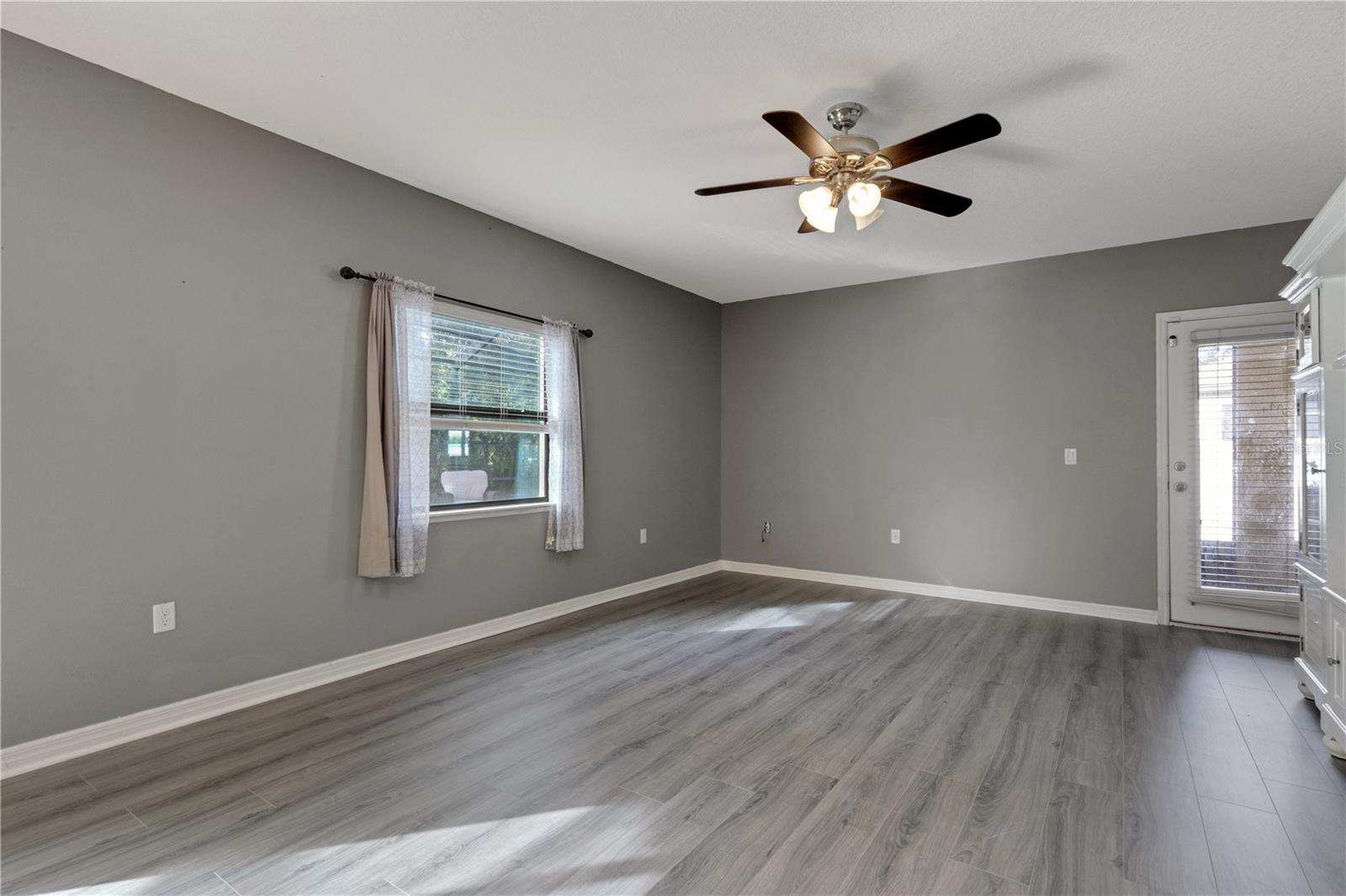 Image 15 of 96 For 7427 61st Street E