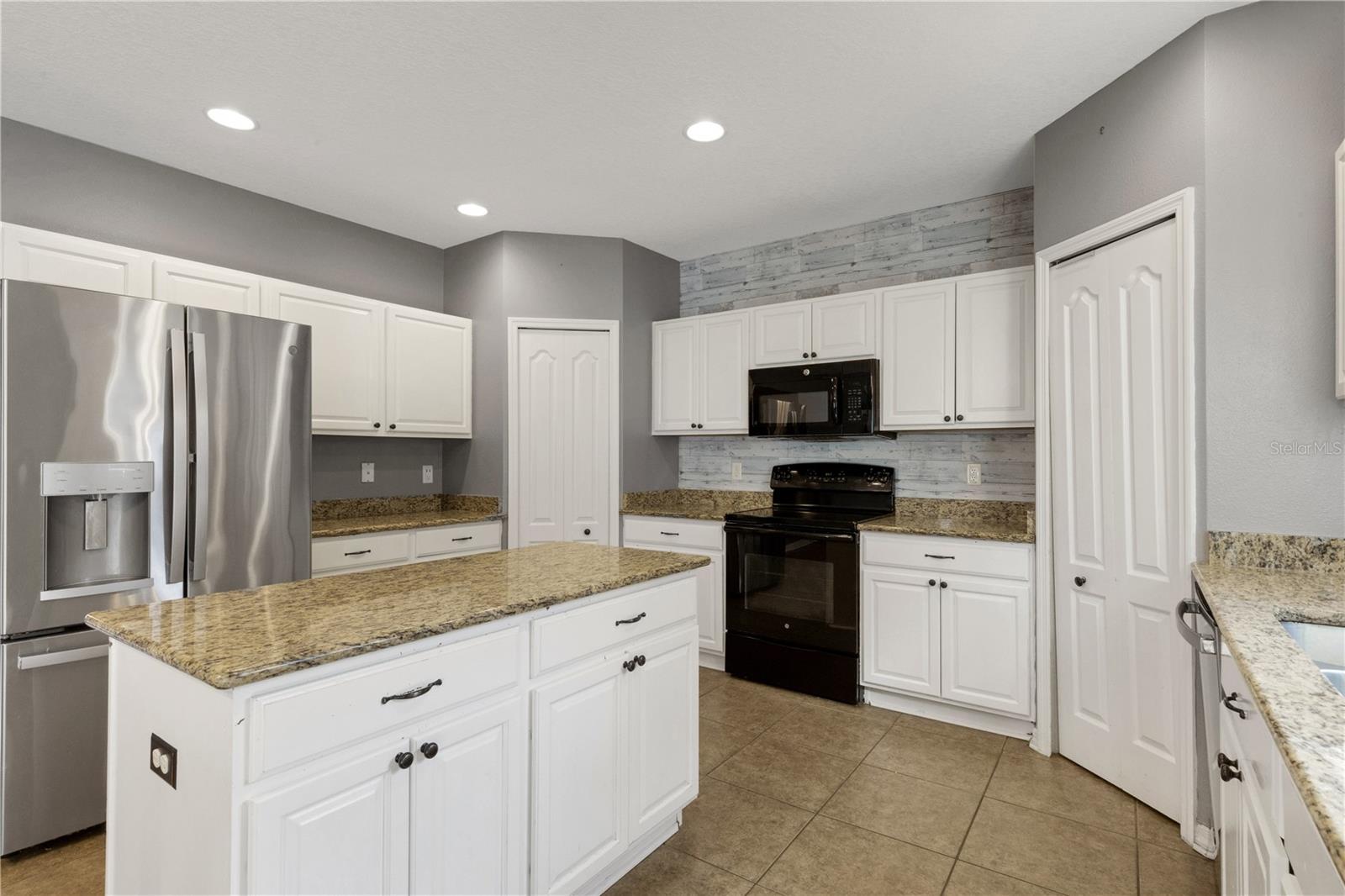 Image 23 of 96 For 7427 61st Street E