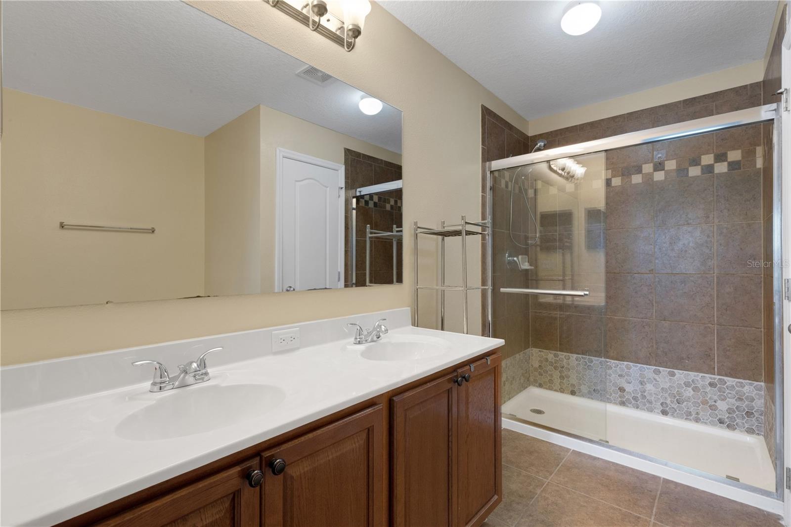 Image 62 of 96 For 7427 61st Street E