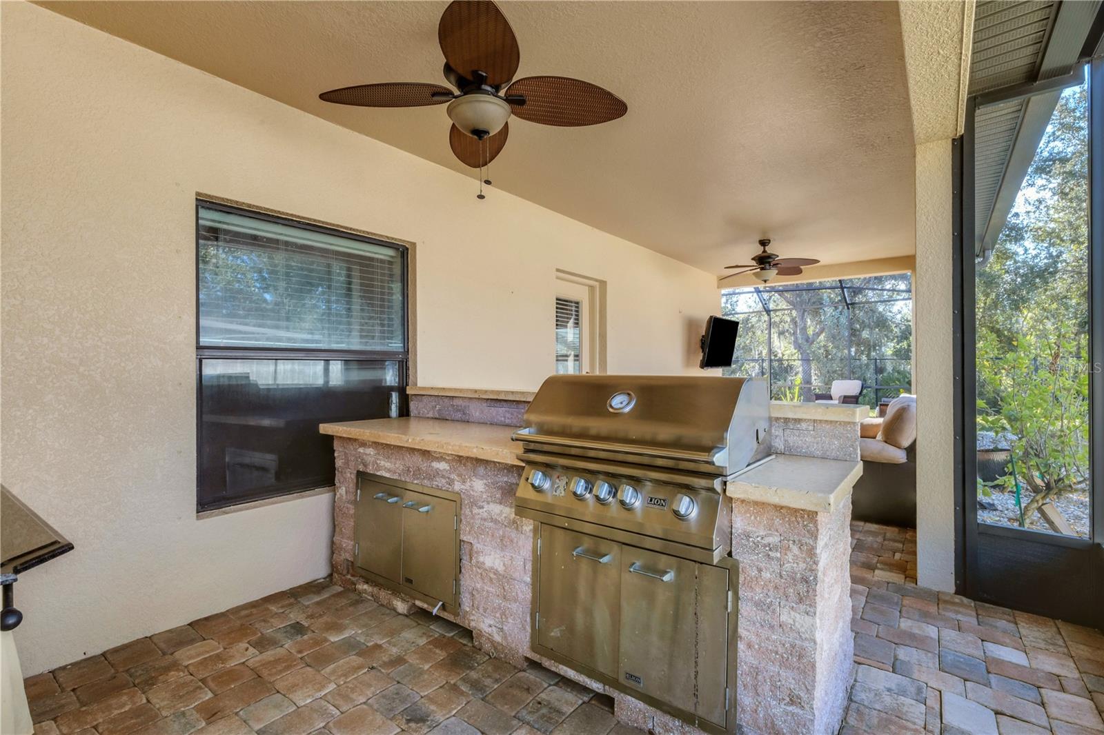 Image 72 of 96 For 7427 61st Street E