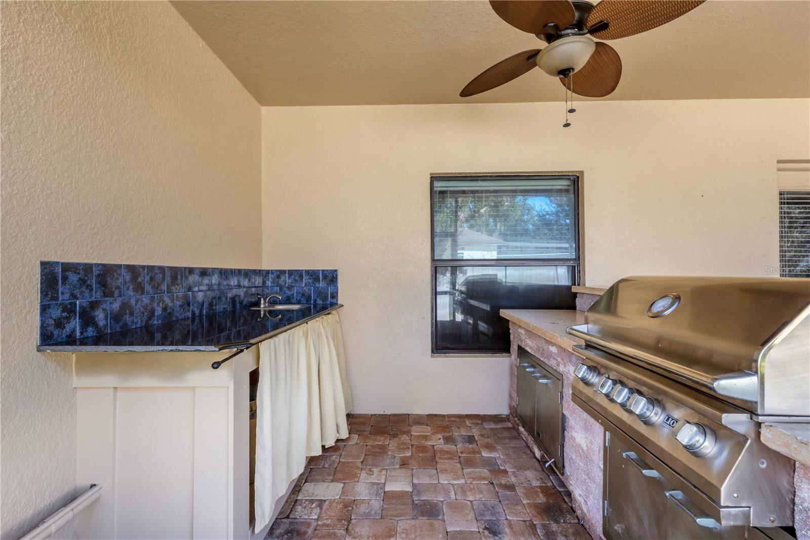 Image 73 of 96 For 7427 61st Street E