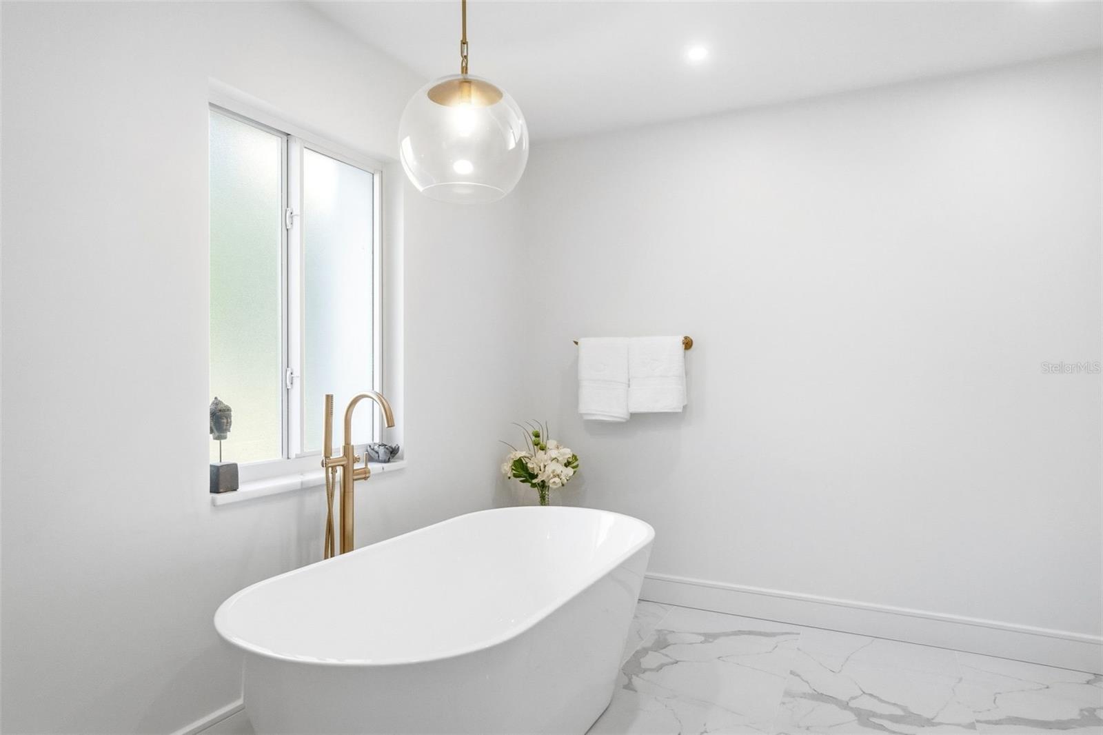 Image 40 of 66 For 1660 Pine Harrier Circle