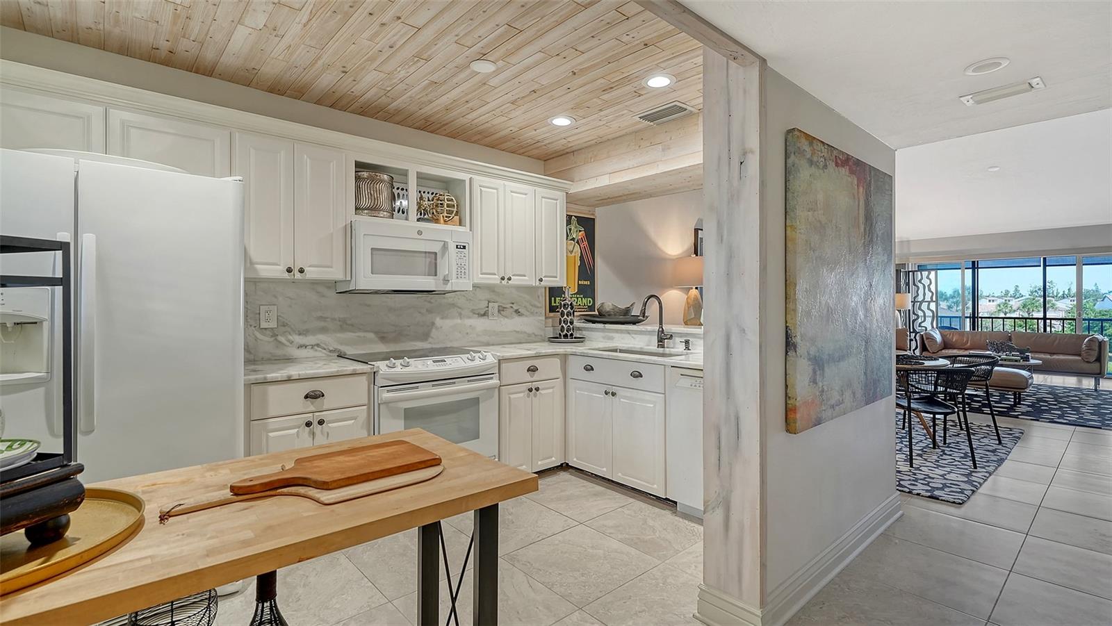 Image 17 of 52 For 1178 Bird Bay Way 307