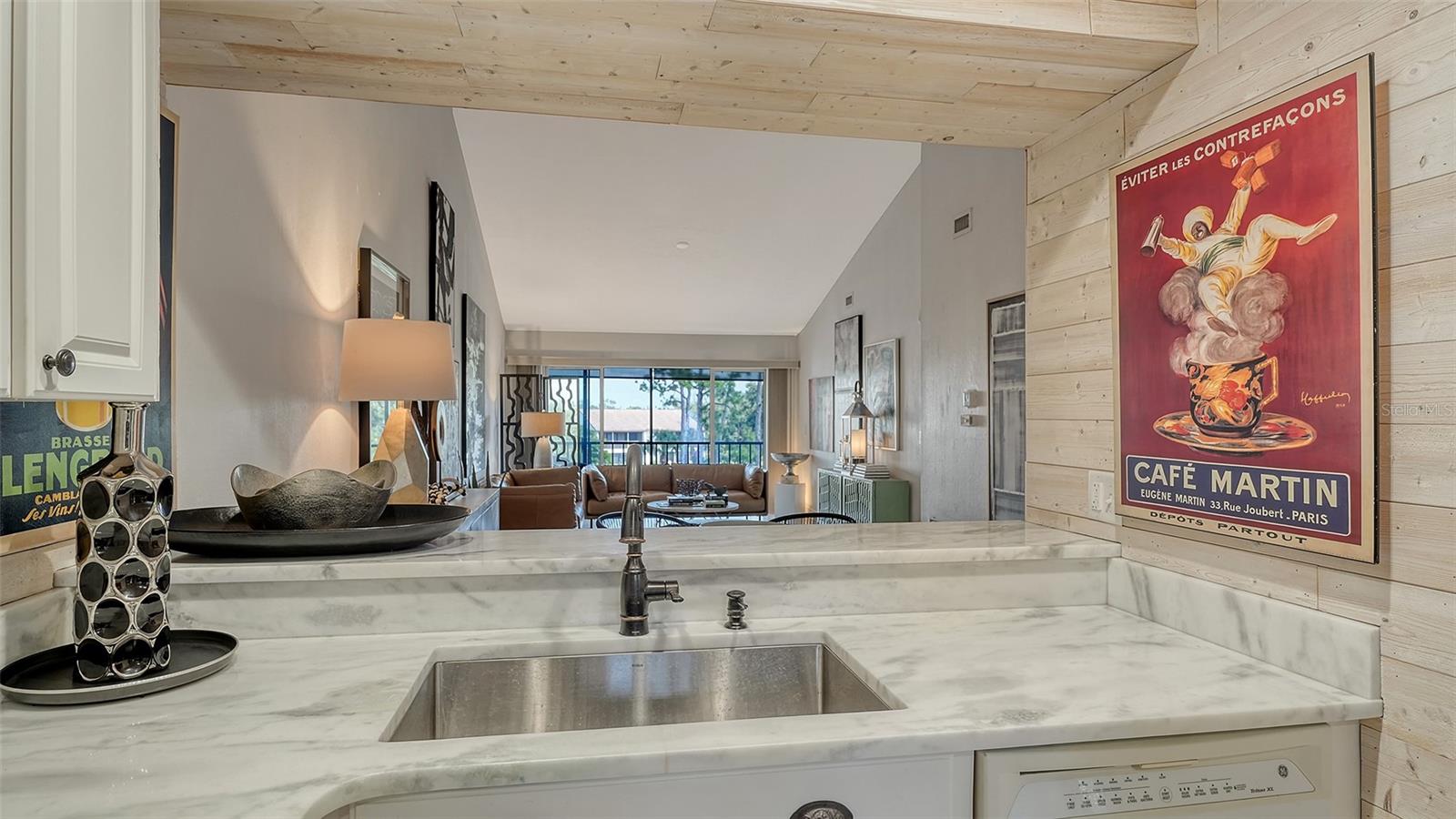 Image 19 of 52 For 1178 Bird Bay Way 307