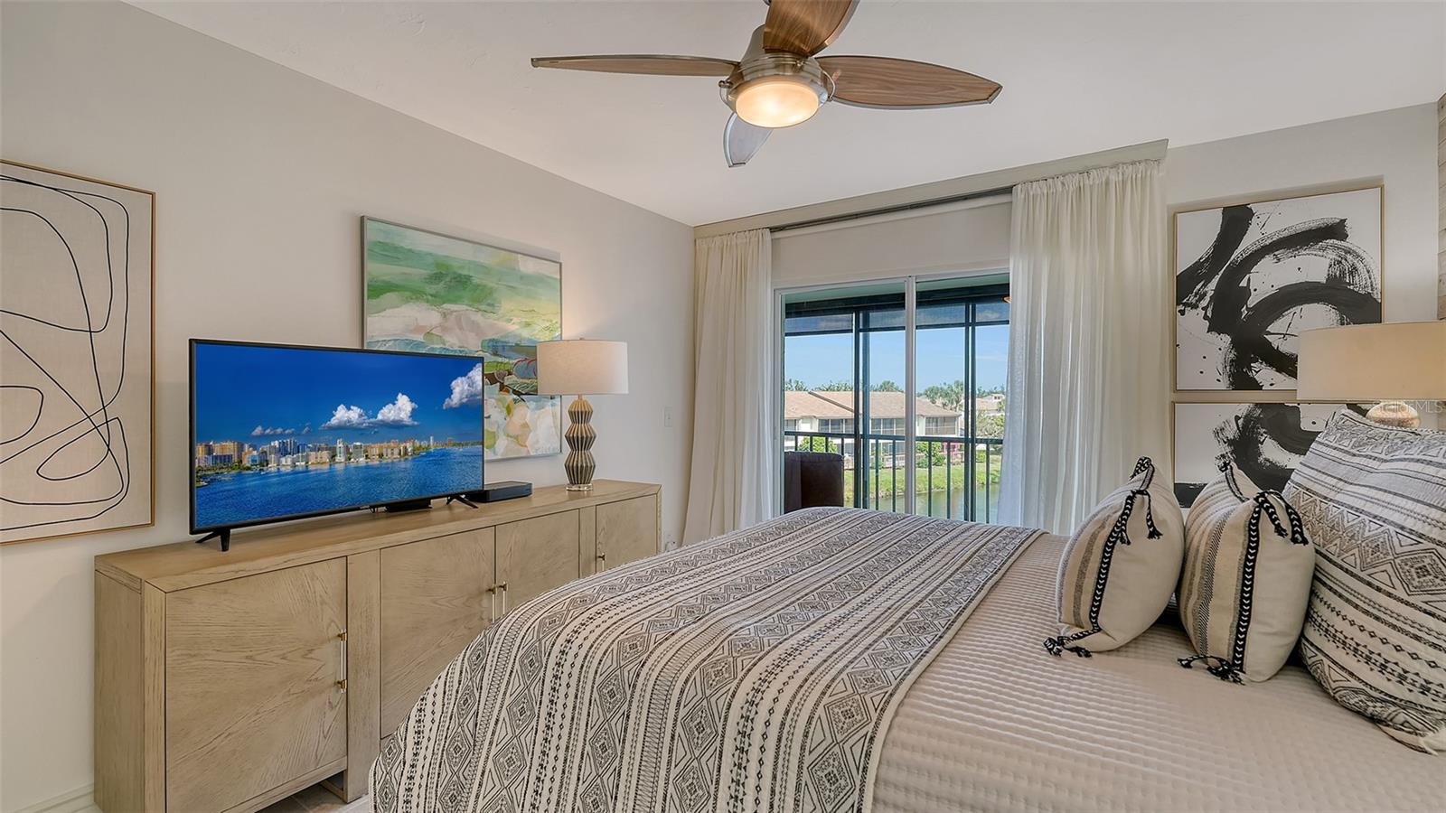 Image 21 of 52 For 1178 Bird Bay Way 307