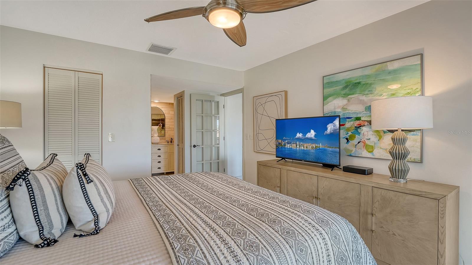 Image 22 of 52 For 1178 Bird Bay Way 307