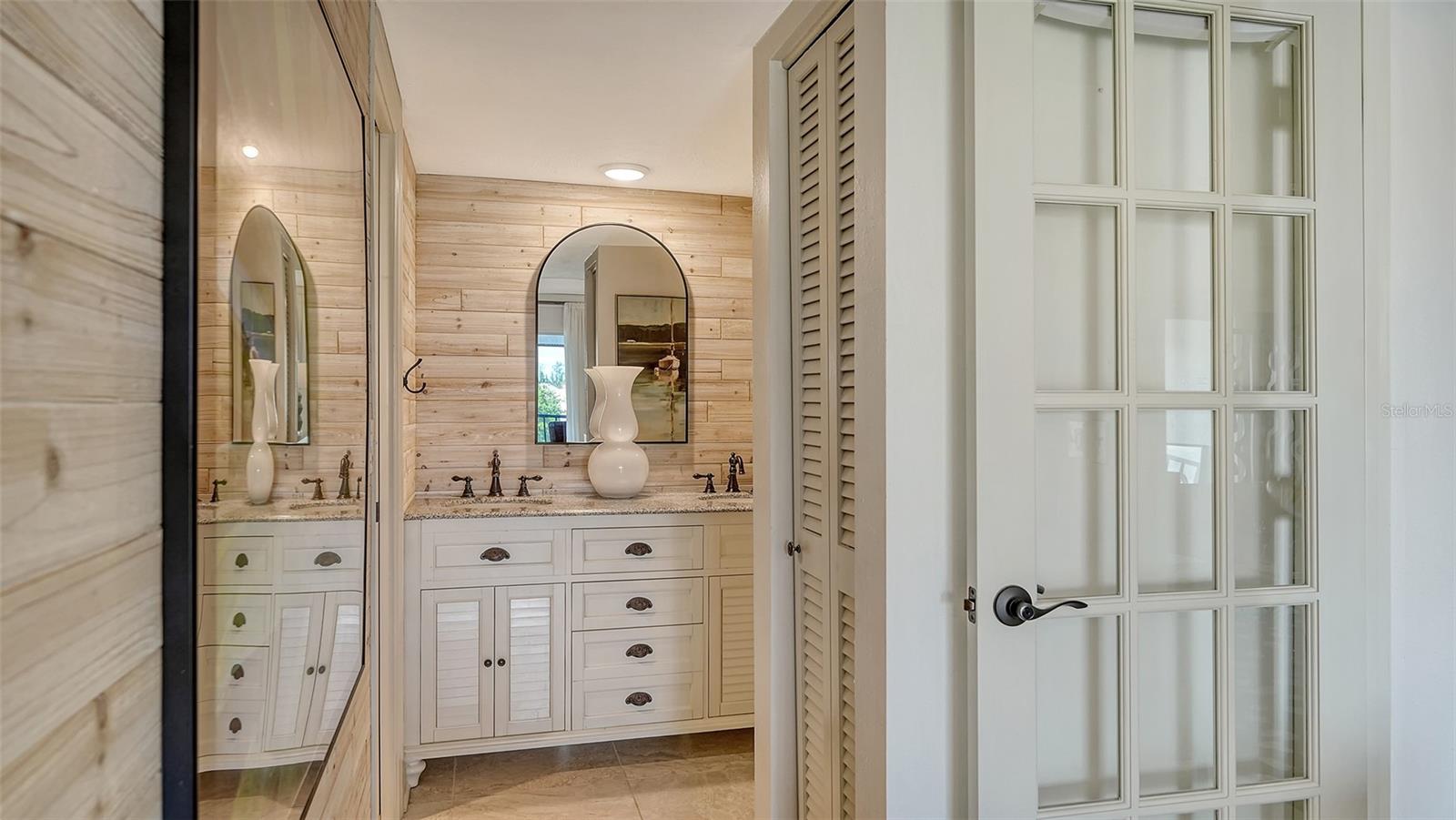 Image 23 of 52 For 1178 Bird Bay Way 307