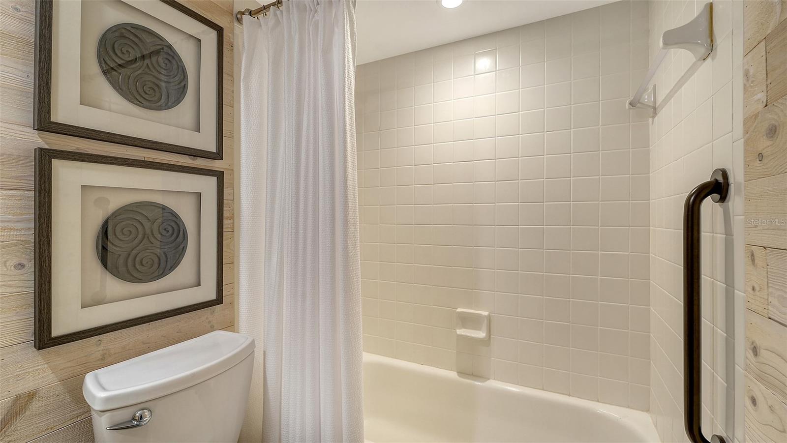 Image 29 of 52 For 1178 Bird Bay Way 307