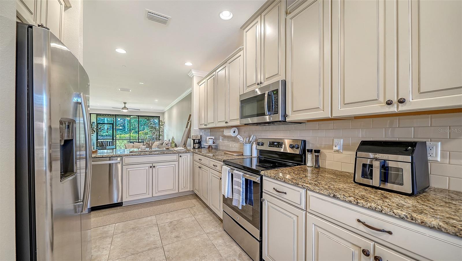 Image 10 of 97 For 13604 Messina Loop 103