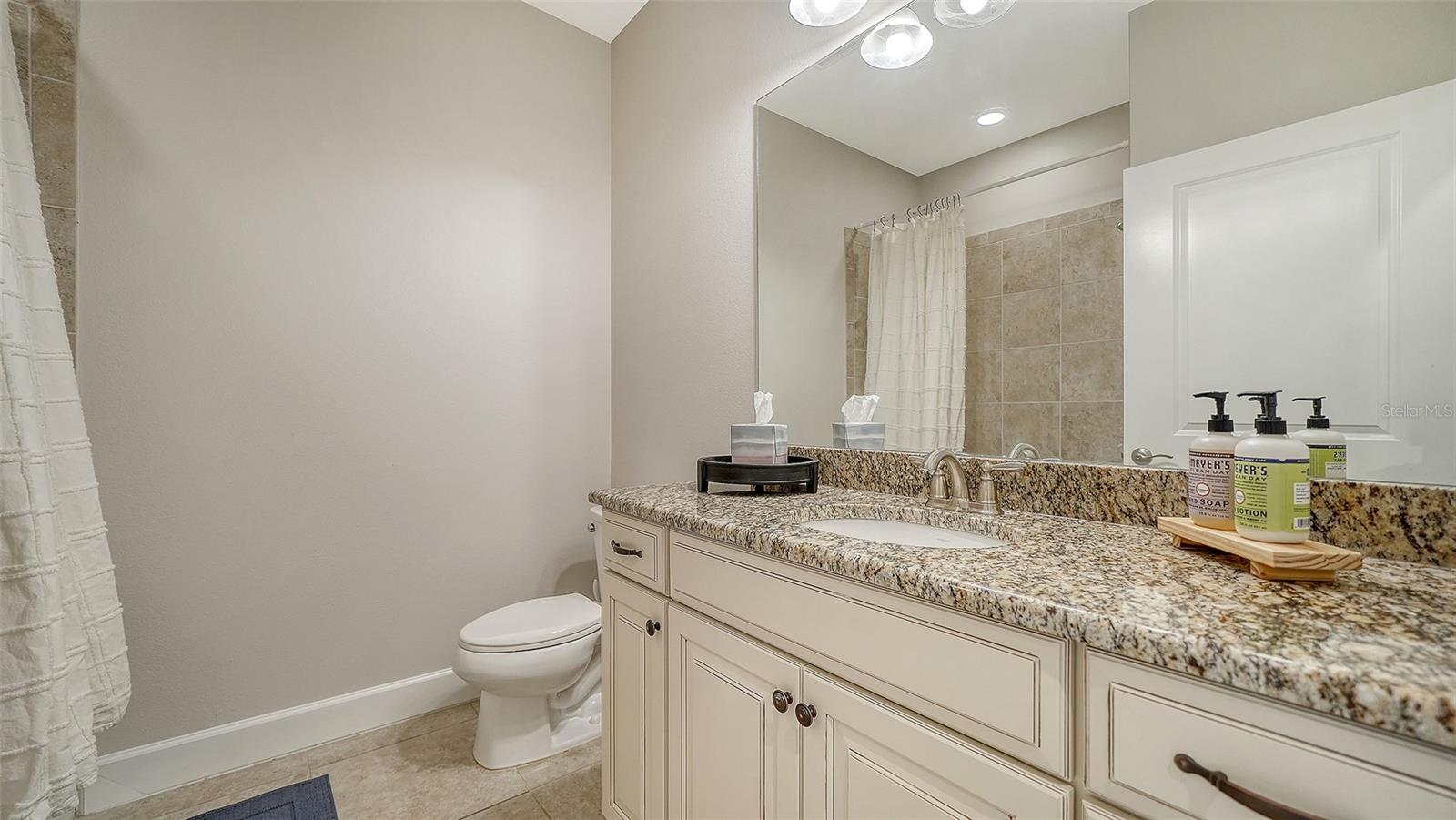 Image 26 of 97 For 13604 Messina Loop 103