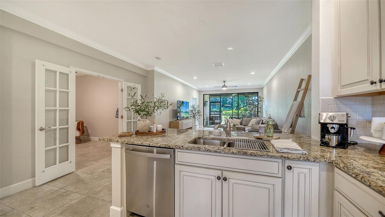 Image 4 of 97 For 13604 Messina Loop 103