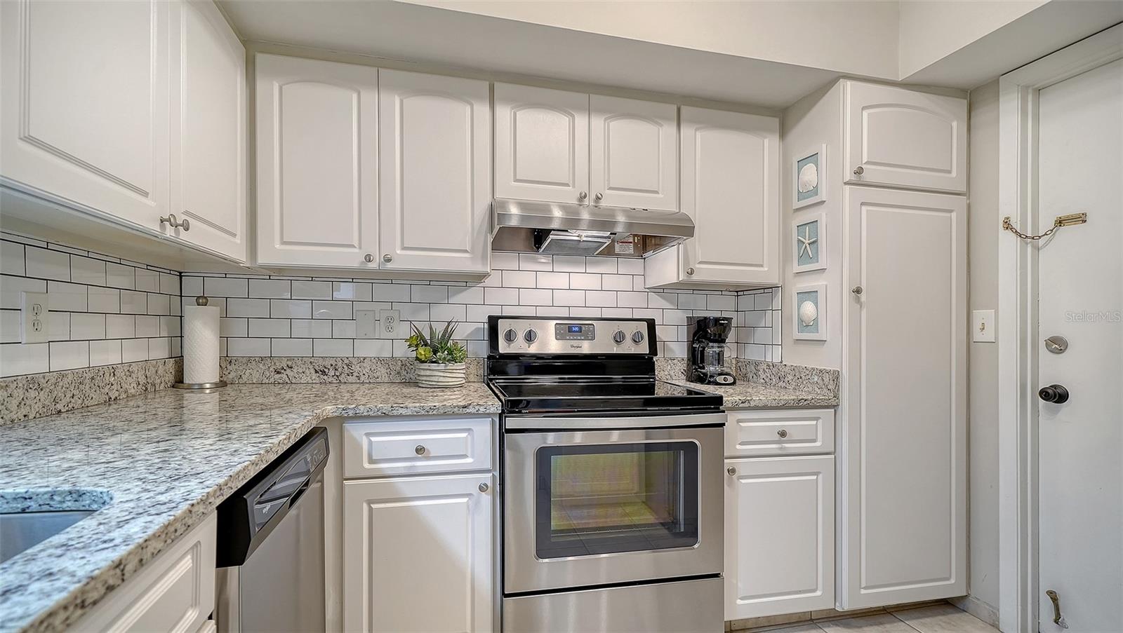 Image 29 of 71 For 199 Whispering Sands Drive 201