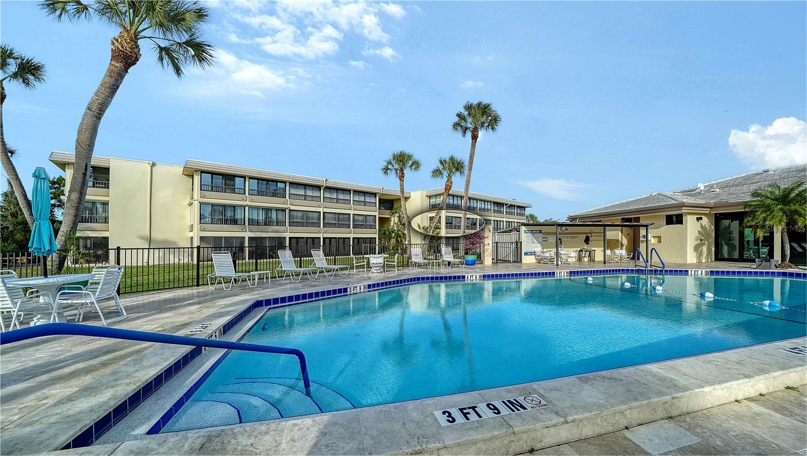 Image 46 of 71 For 199 Whispering Sands Drive 201