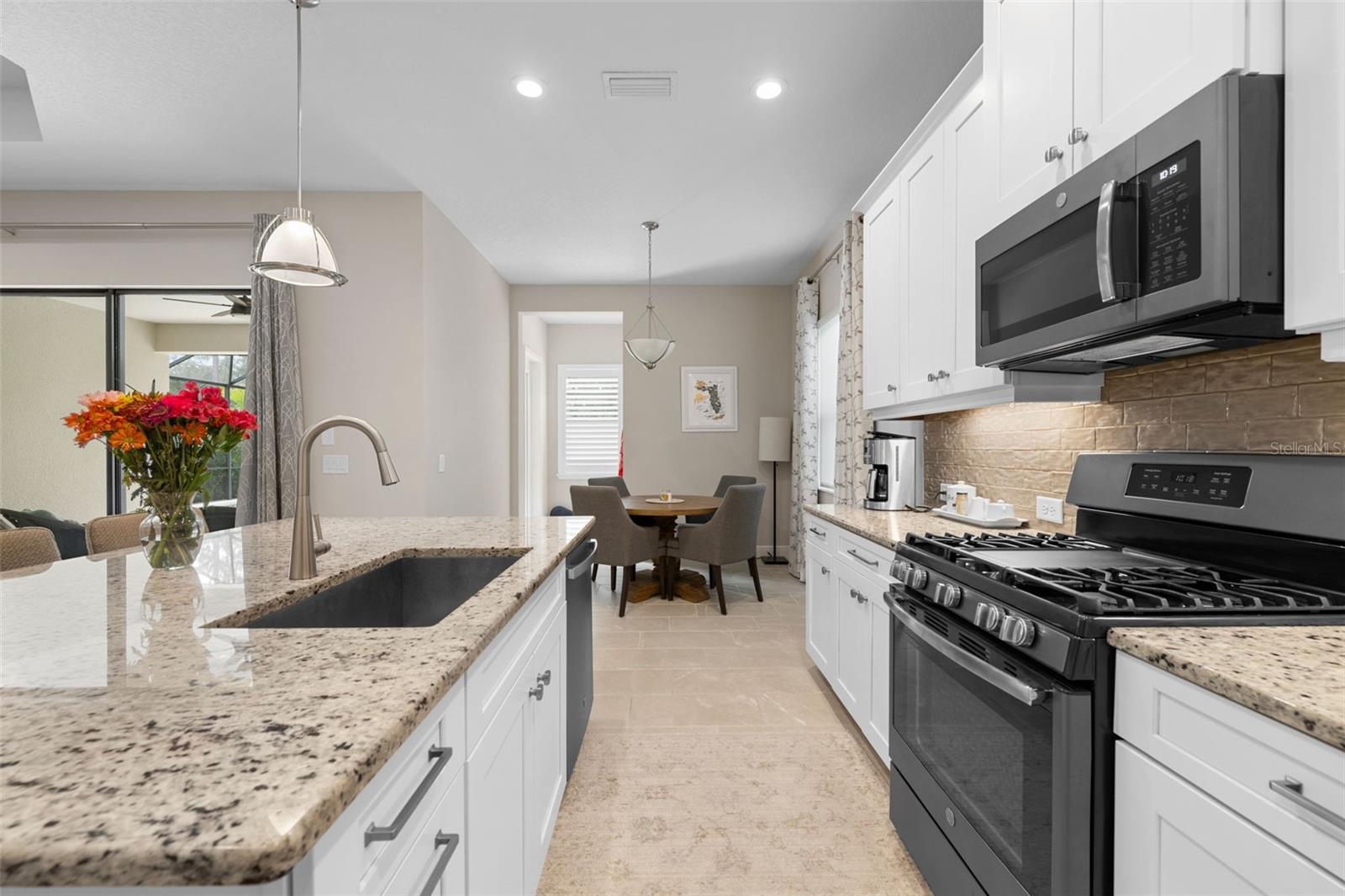 Image 10 of 54 For 11981 Hunters Creek Road