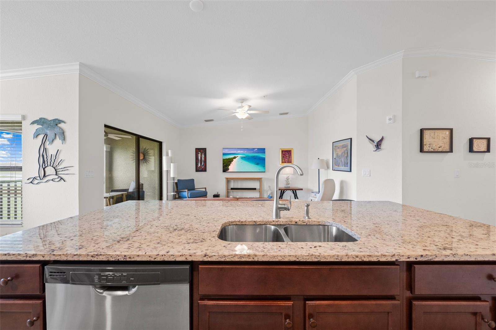 Image 15 of 36 For 5694 Palmer Circle 204