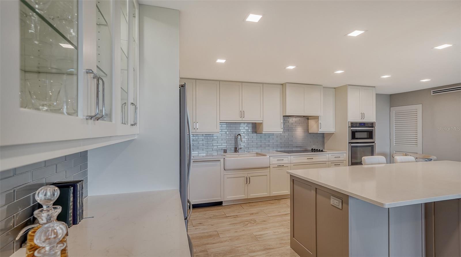 Image 18 of 54 For 2295 Gulf Of Mexico Drive 115s