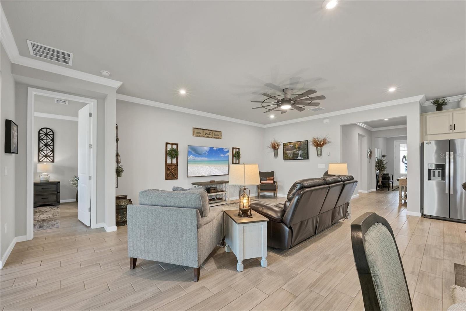 Image 12 of 48 For 20520 Bandera Place