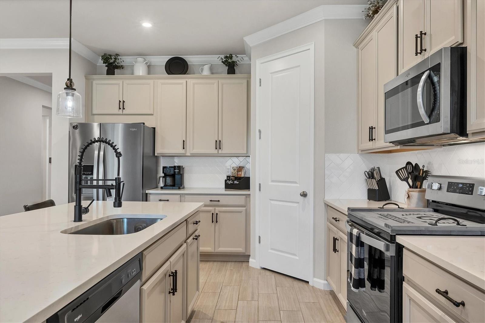 Image 17 of 48 For 20520 Bandera Place